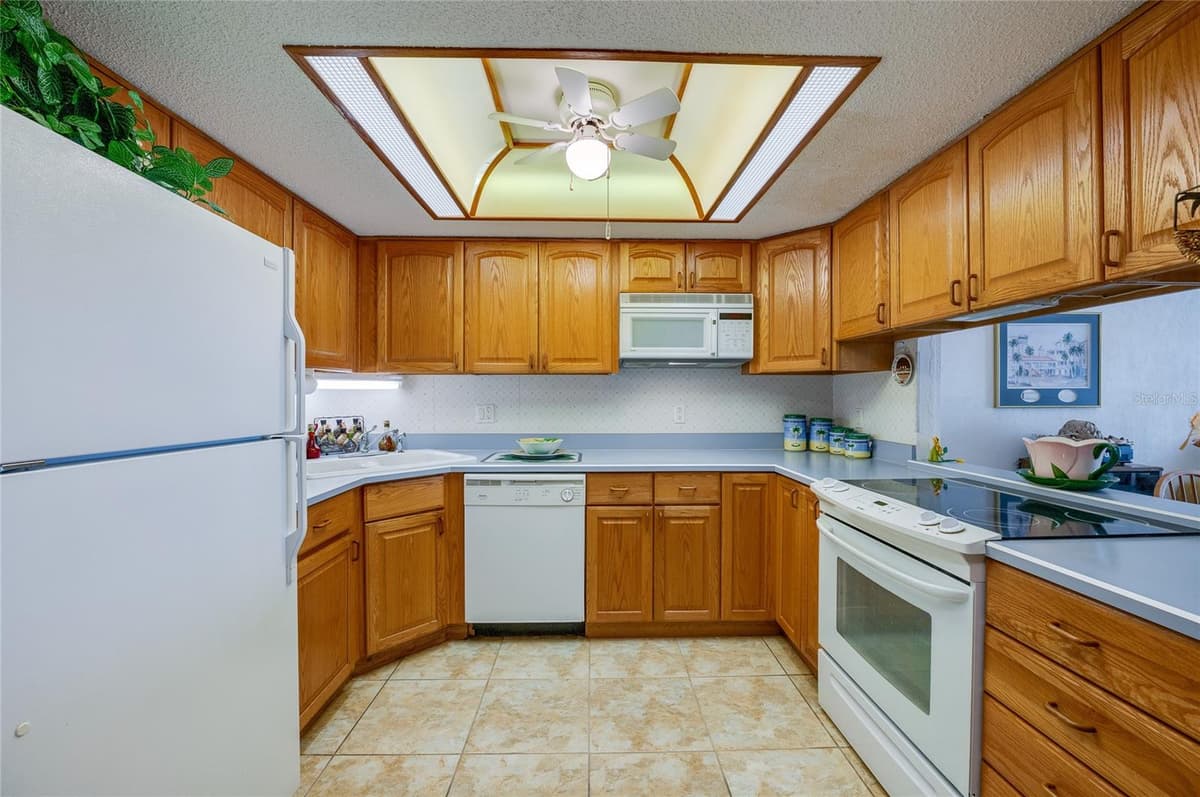 2850 OCEAN SHORE BOULEVARD — photo 7 of 39
