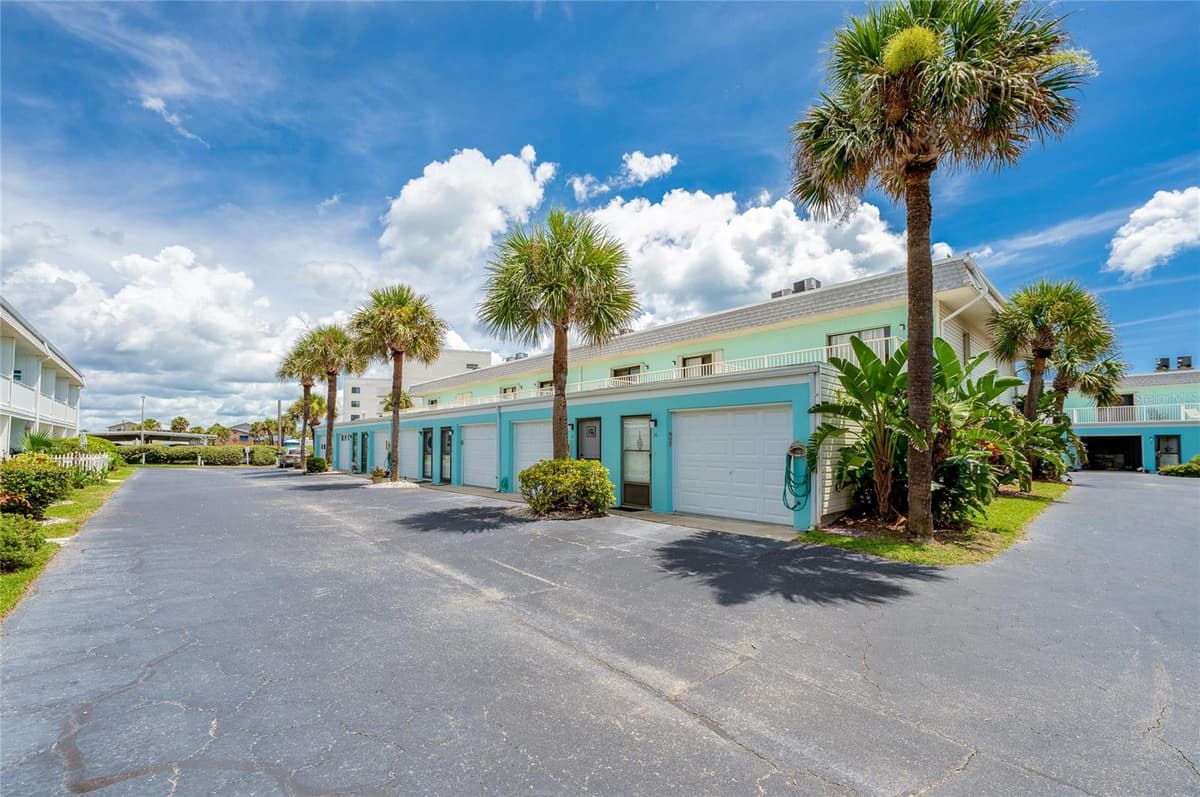 2850 OCEAN SHORE BOULEVARD — photo 3 of 39