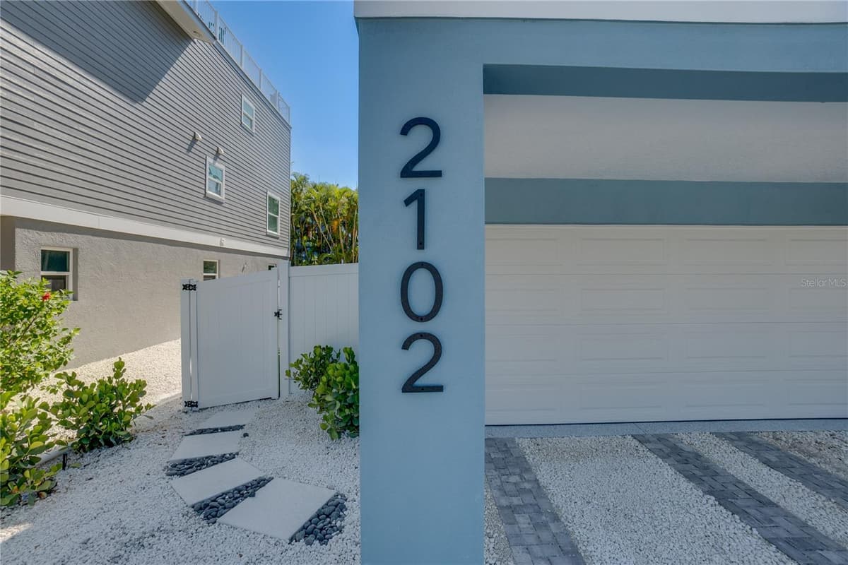 2102 AVENUE B — photo 65 of 71