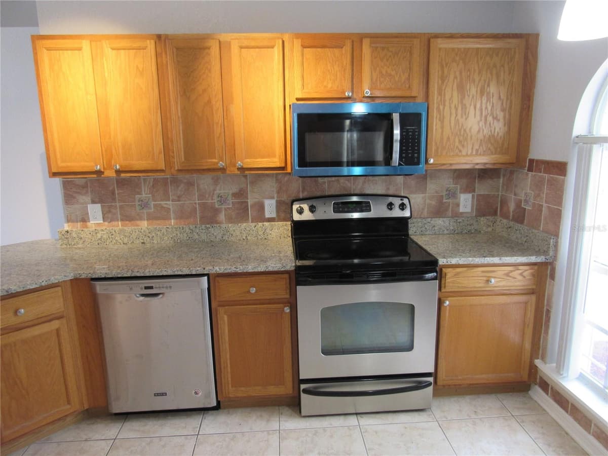 663 JAGUAR COURT — photo 10 of 14