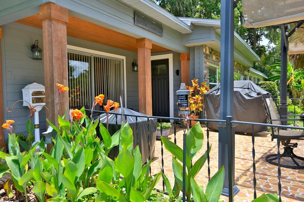 4888 7TH AVENUE ROAD — photo 5 of 50