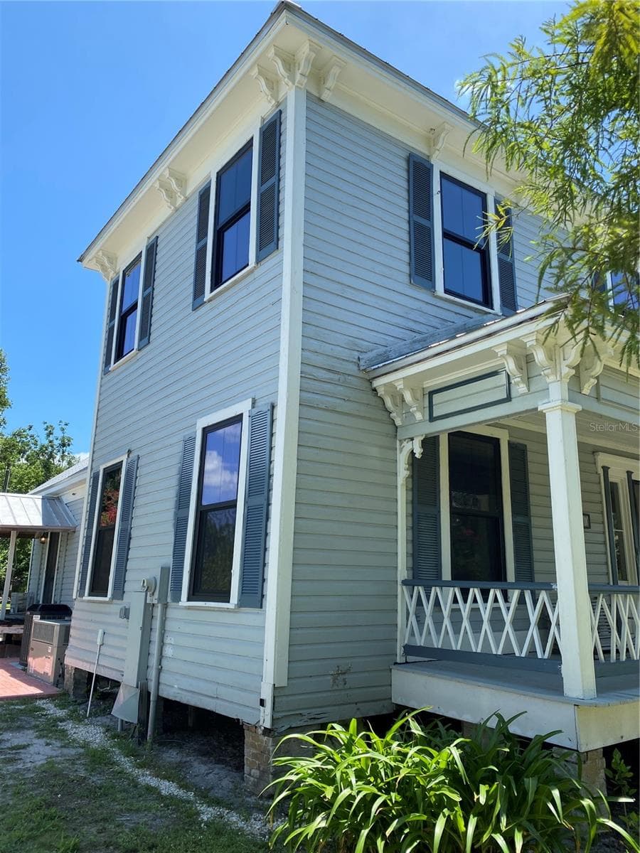 510 OAK STREET — photo 6 of 17