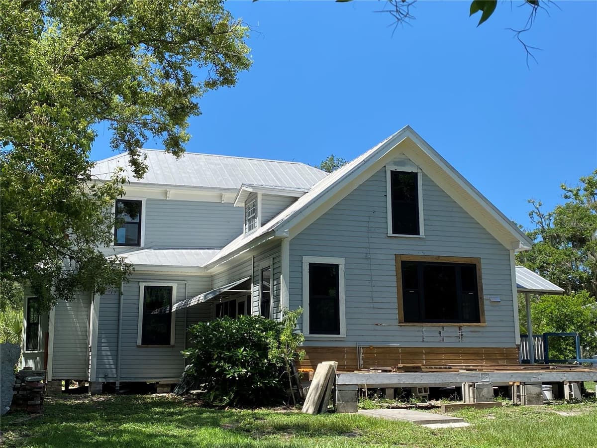 510 OAK STREET — photo 13 of 17