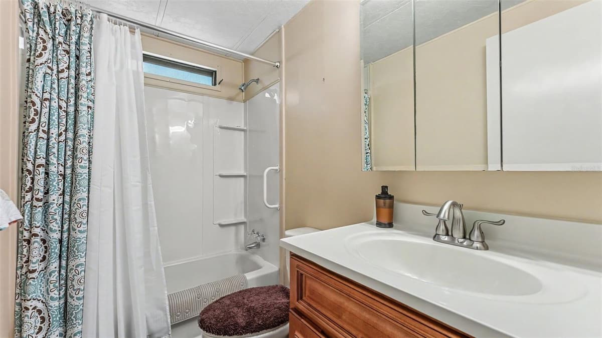 5013 FOXWOOD BOULEVARD — photo 23 of 50