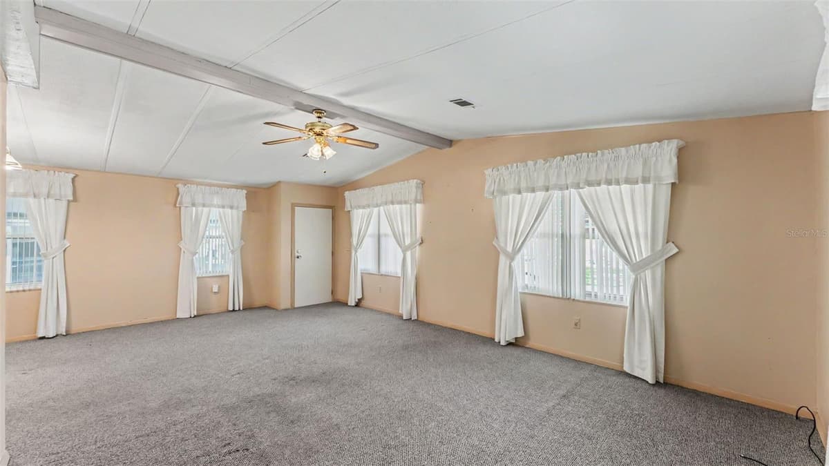 5013 FOXWOOD BOULEVARD — photo 34 of 50