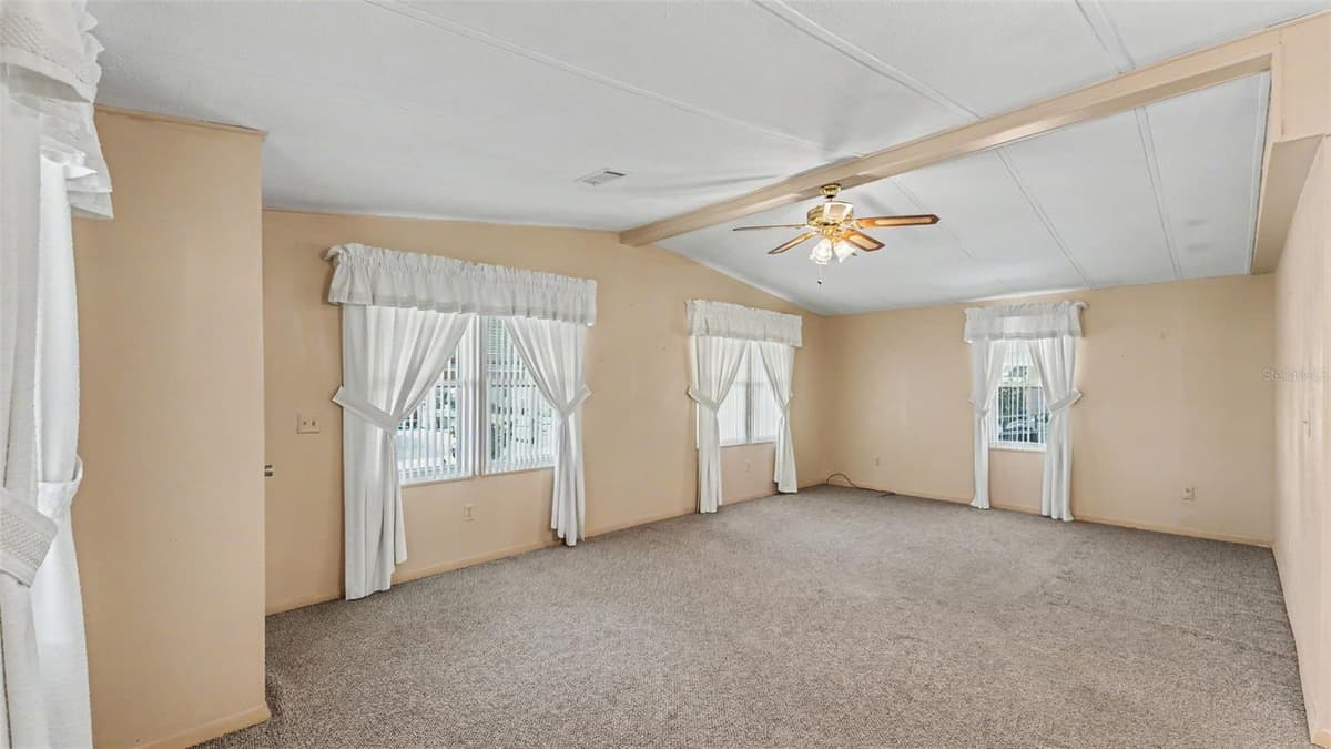 5013 FOXWOOD BOULEVARD — photo 33 of 50