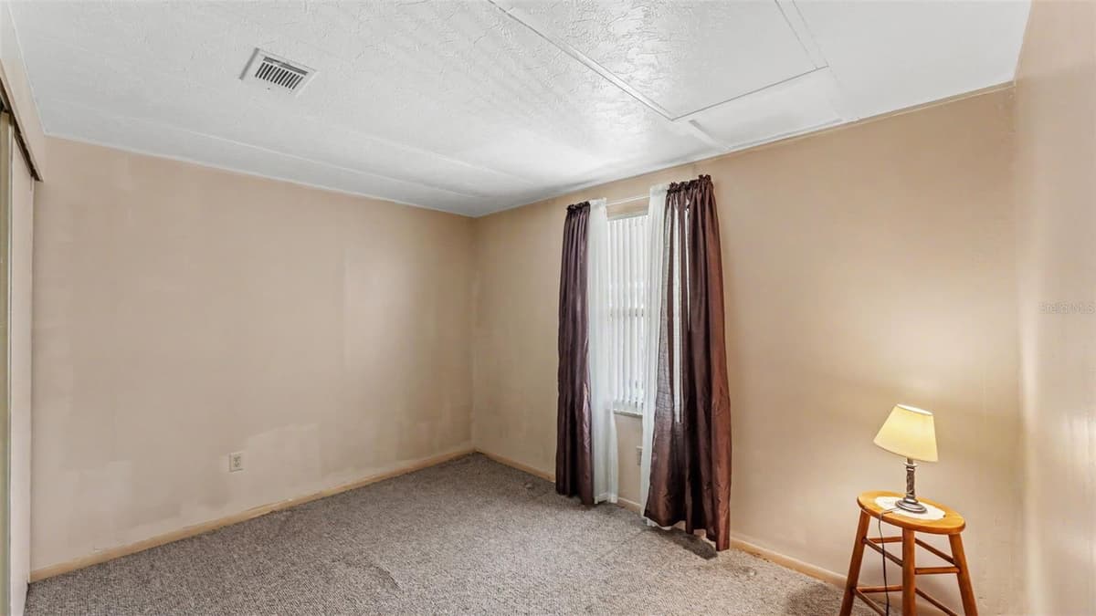 5013 FOXWOOD BOULEVARD — photo 26 of 50