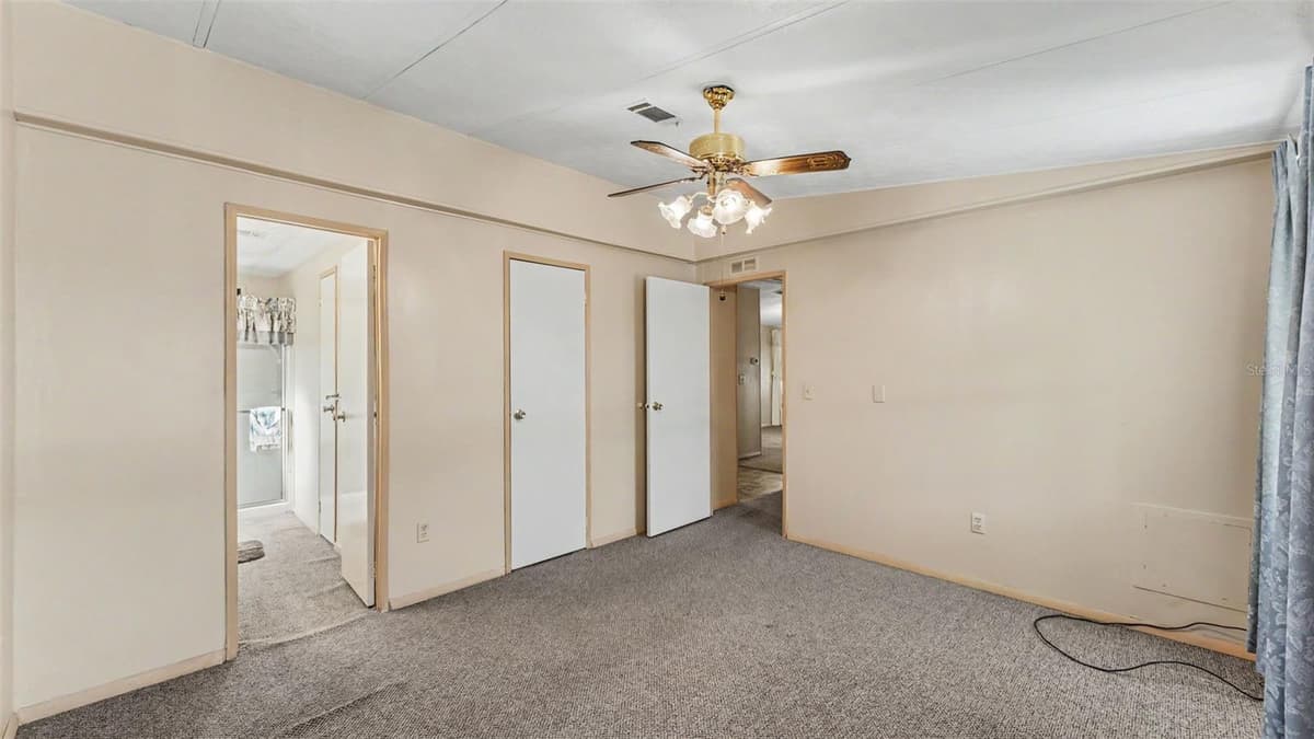 5013 FOXWOOD BOULEVARD — photo 21 of 50