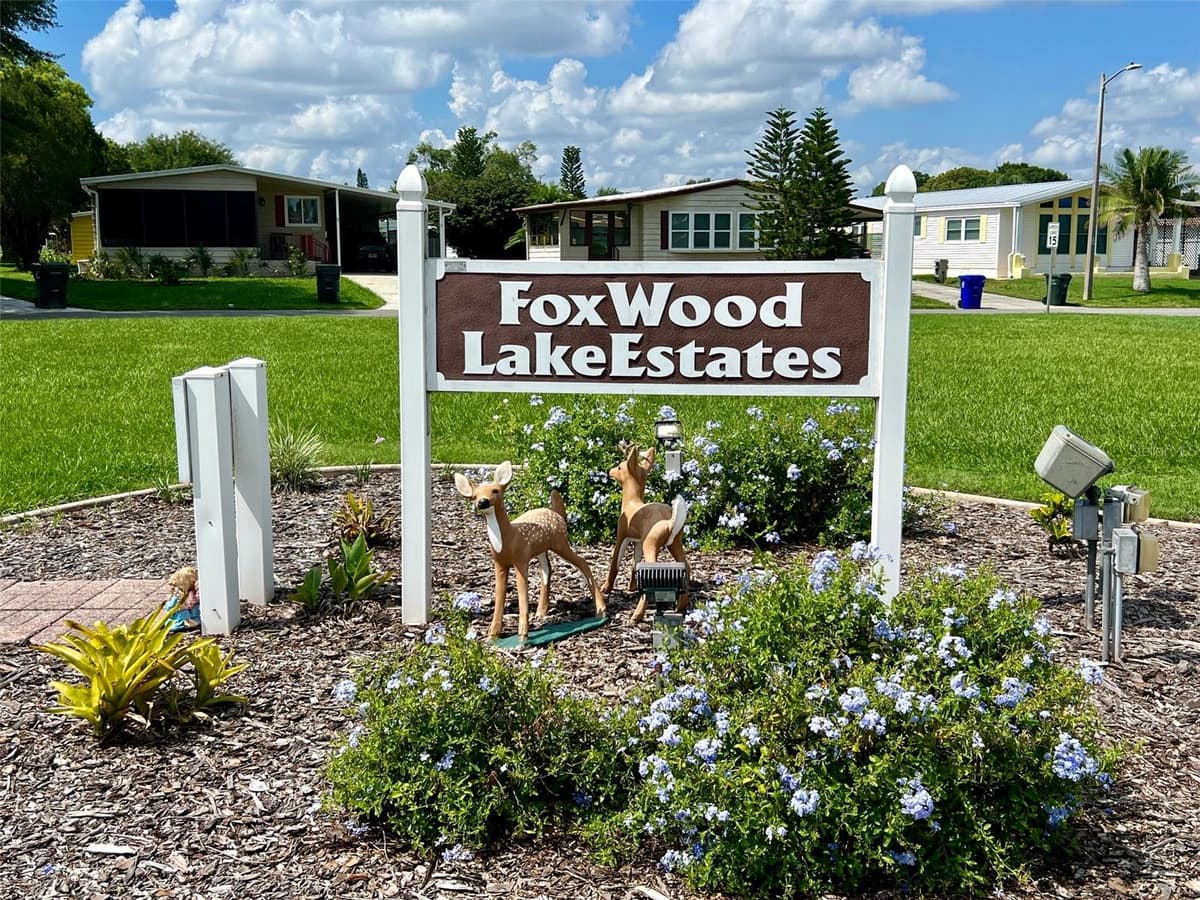 5013 FOXWOOD BOULEVARD — photo 2 of 50