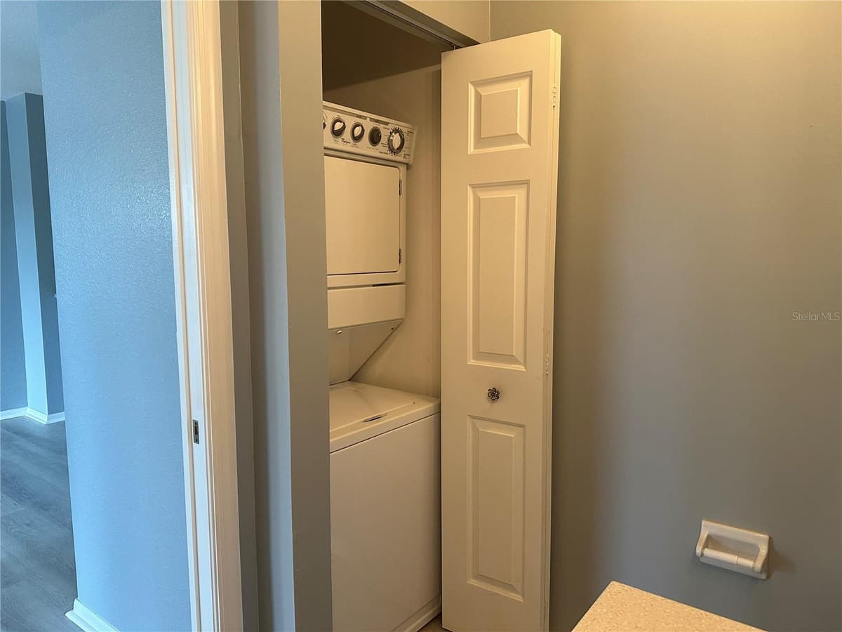 2140 HERON LAKE DRIVE — photo 24 of 42