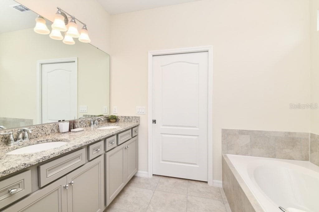 7252 OAKMOSS LOOP — photo 21 of 48