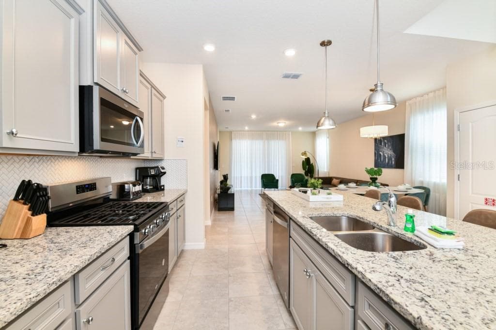 7252 OAKMOSS LOOP — photo 16 of 48