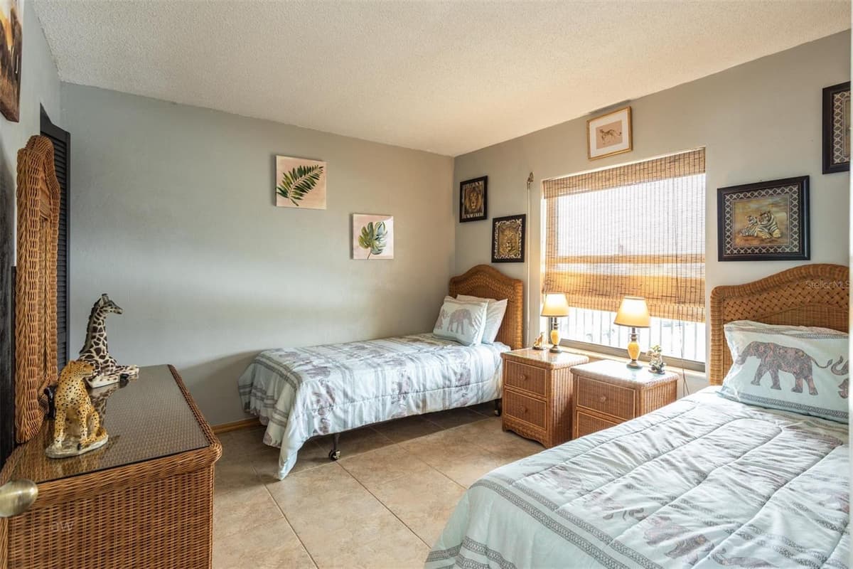 3170 OCEAN SHORE BOULEVARD — photo 10 of 17