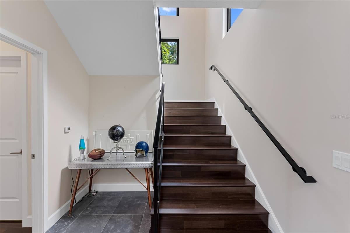 200 JOHN ANDERSON DRIVE — photo 42 of 90