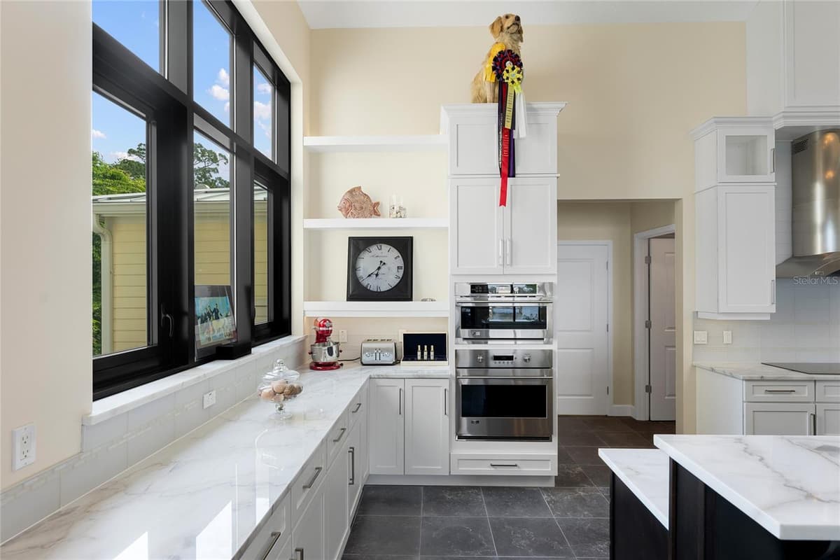 200 JOHN ANDERSON DRIVE — photo 14 of 90