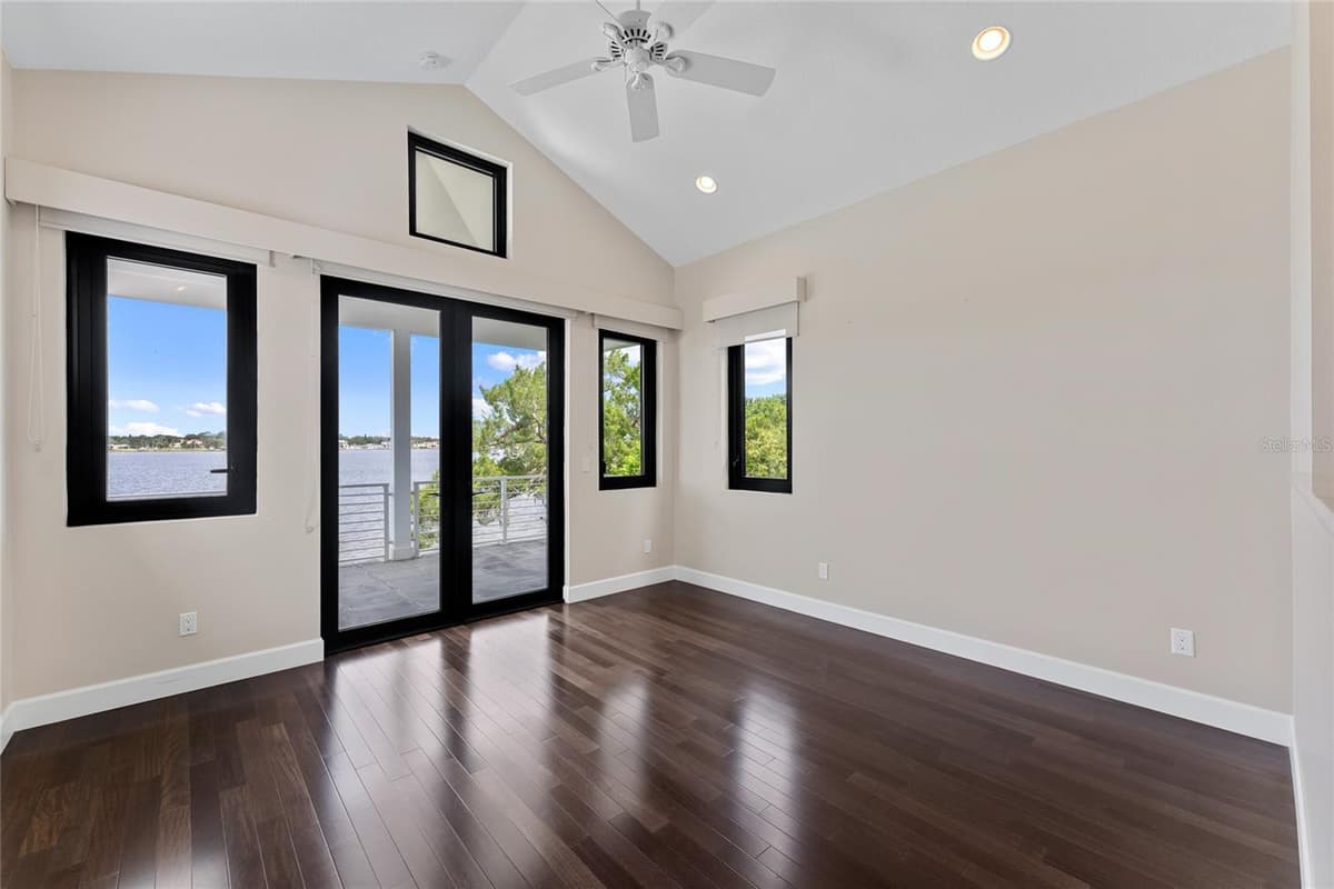 200 JOHN ANDERSON DRIVE — photo 47 of 90