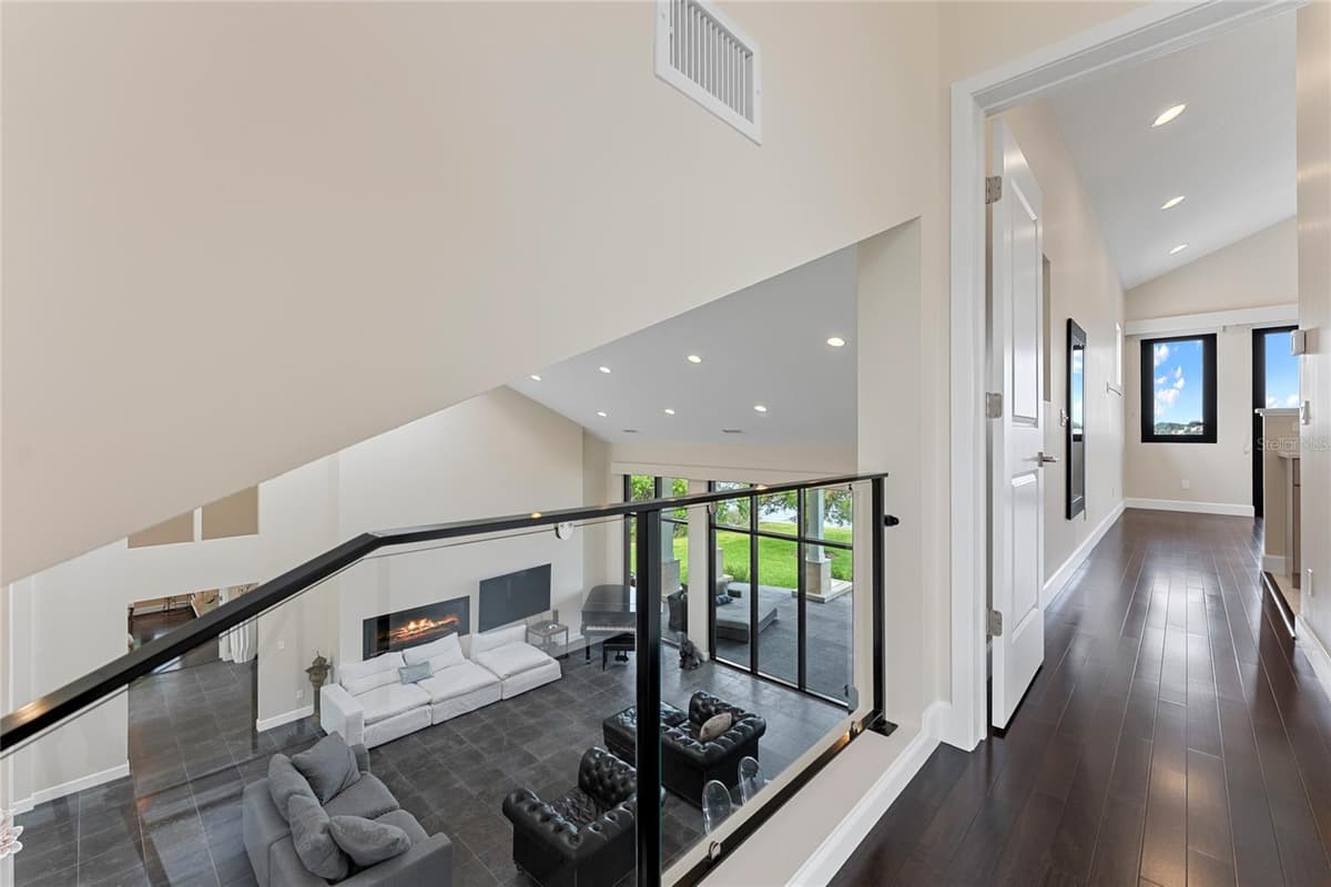 200 JOHN ANDERSON DRIVE — photo 44 of 90