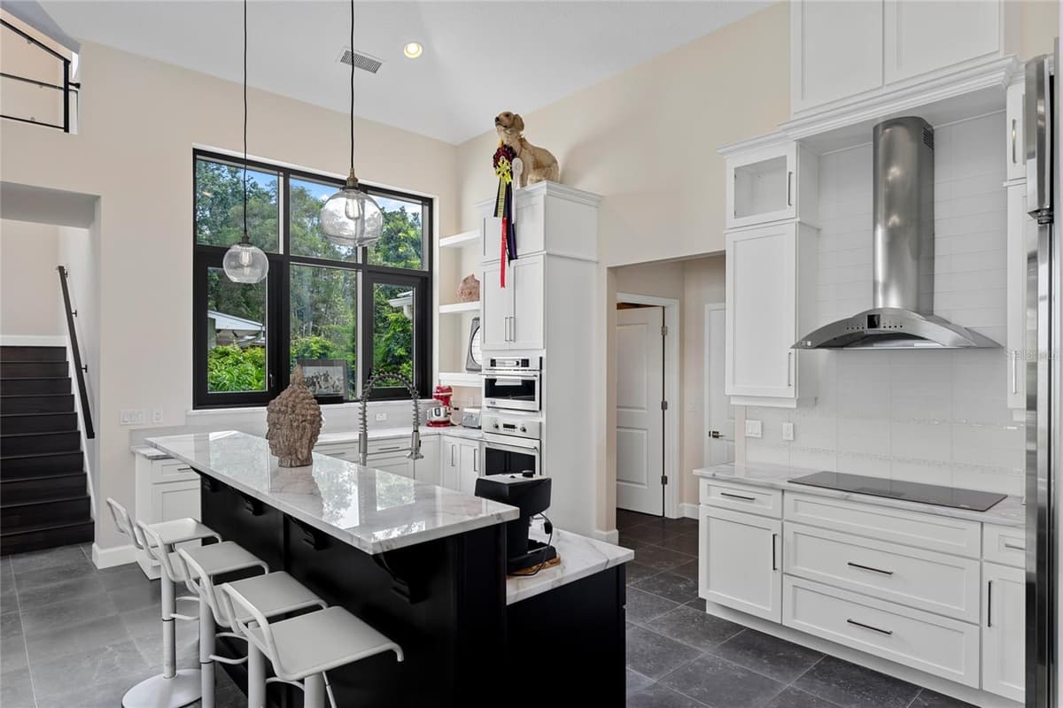 200 JOHN ANDERSON DRIVE — photo 11 of 90
