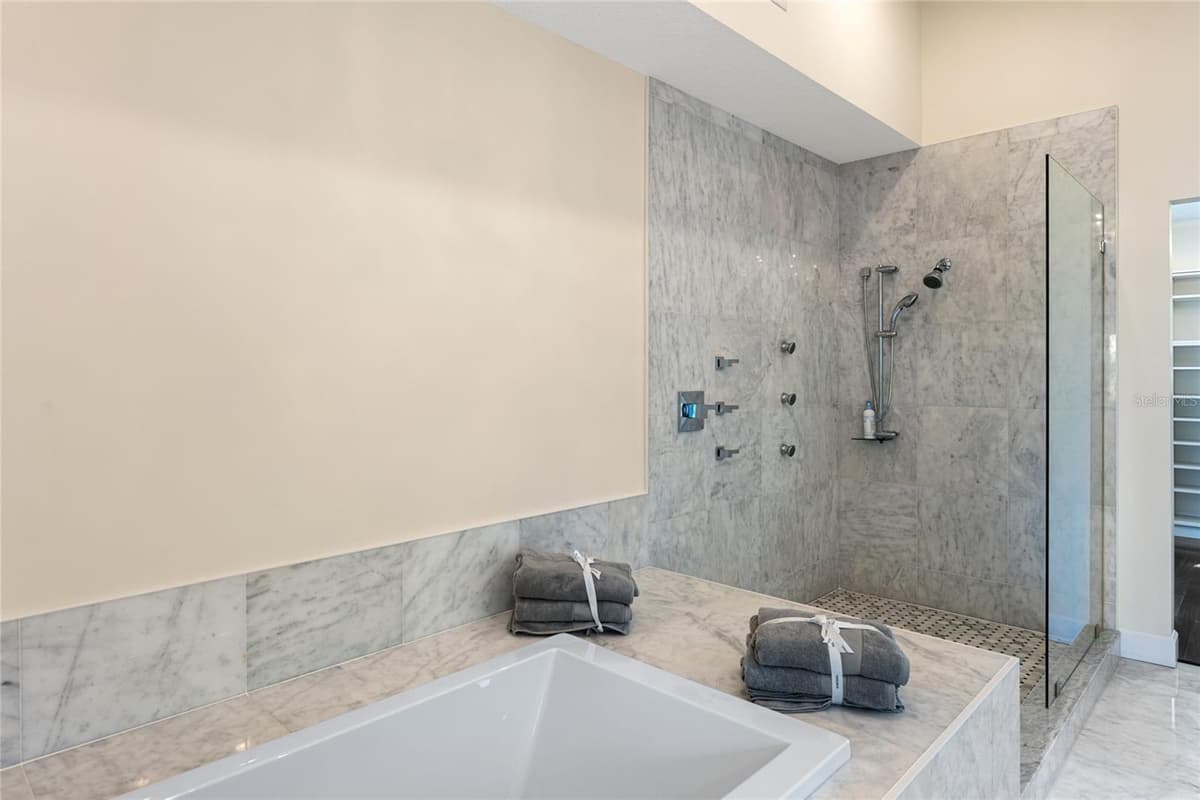 200 JOHN ANDERSON DRIVE — photo 28 of 90