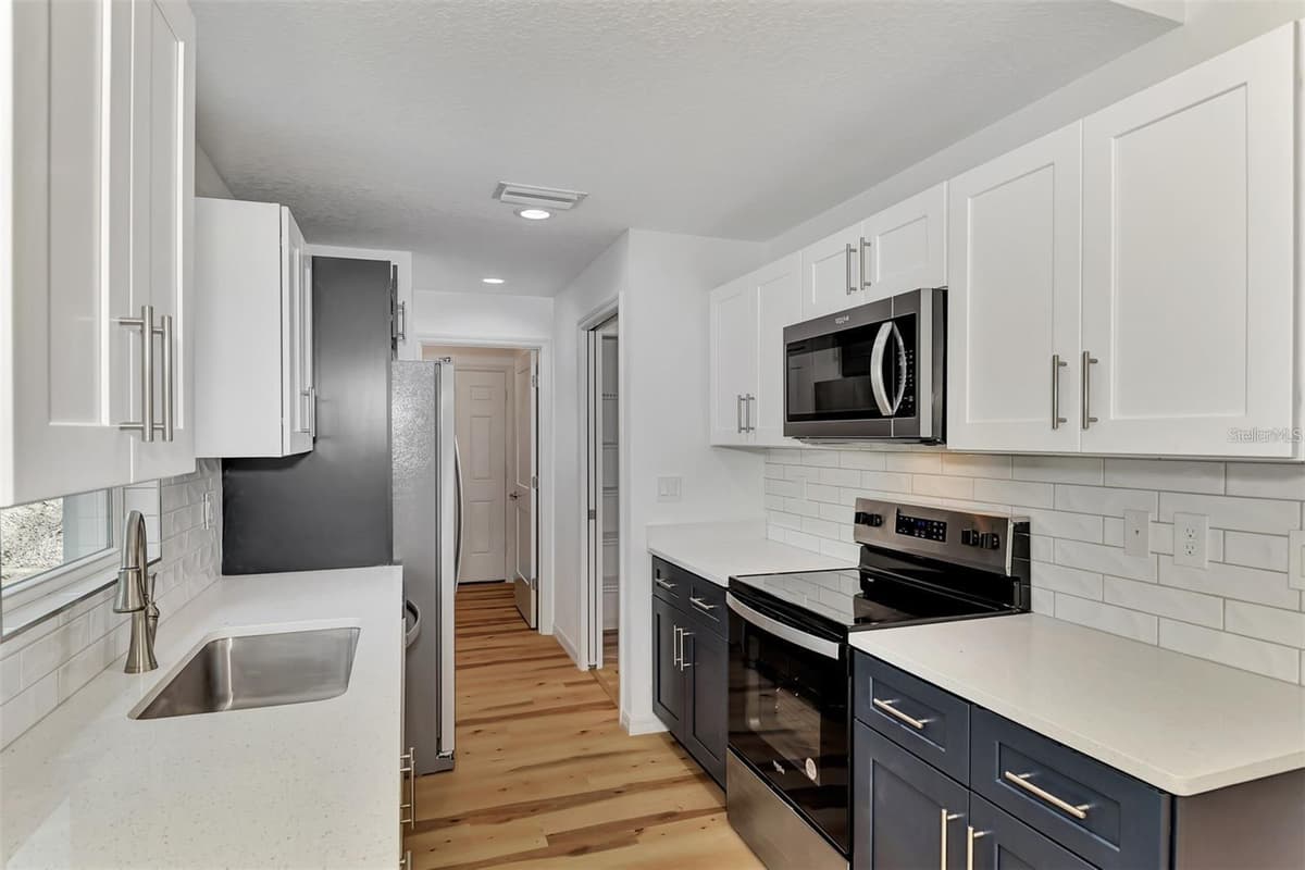 4637 CORBETT LANE — photo 14 of 28