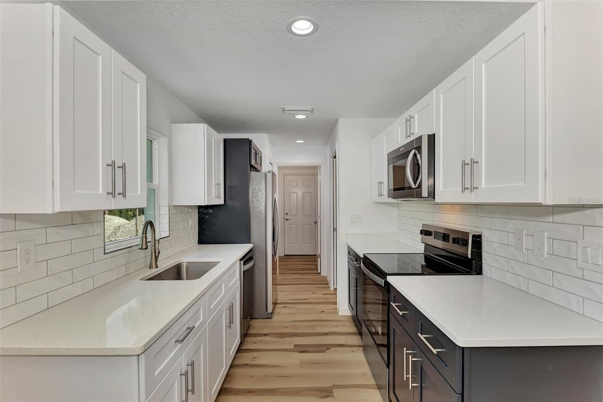 4637 CORBETT LANE — photo 15 of 28