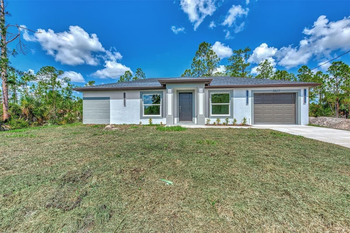4637 CORBETT LANE — photo 1 of 28