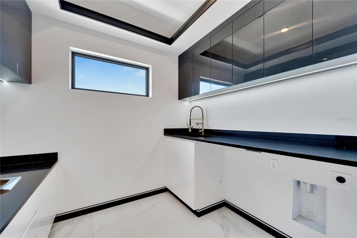 517 TREVISO DRIVE — photo 75 of 96