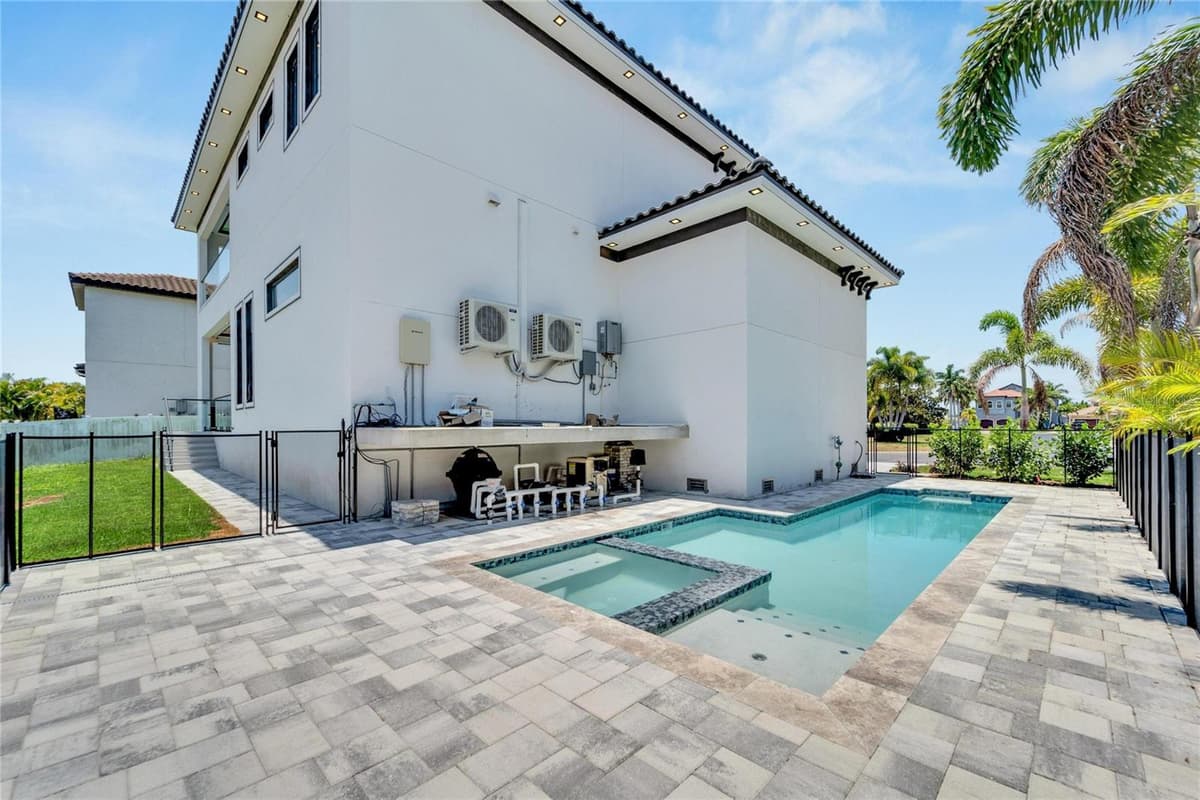 517 TREVISO DRIVE — photo 85 of 96