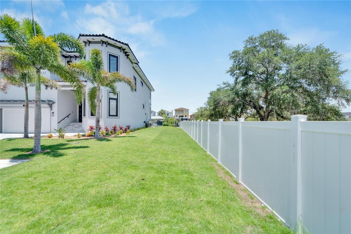 517 TREVISO DRIVE — photo 88 of 96