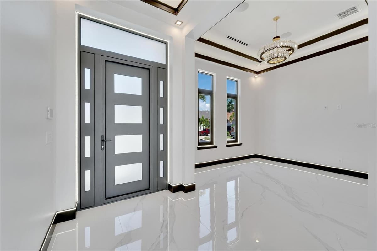 517 TREVISO DRIVE — photo 14 of 96