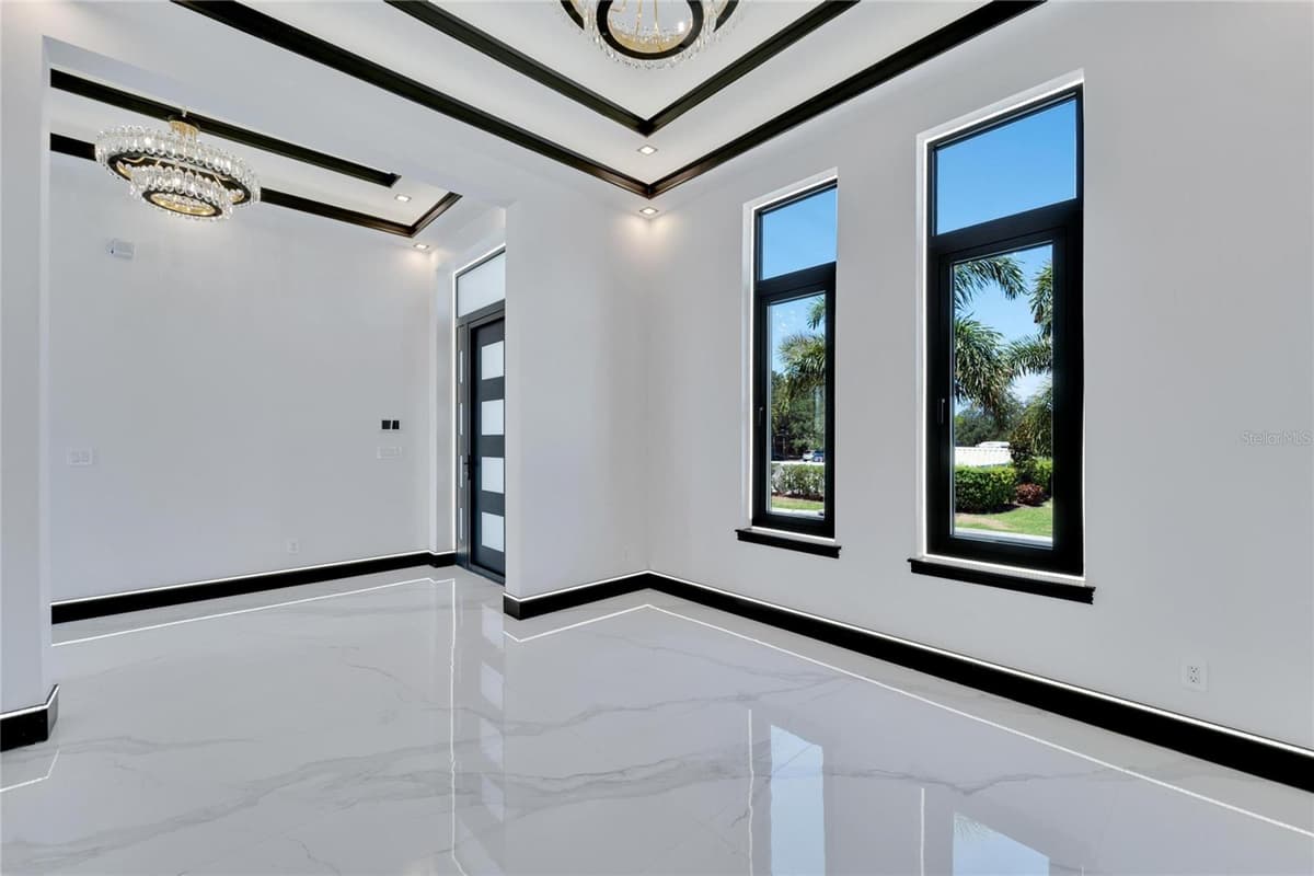 517 TREVISO DRIVE — photo 16 of 96