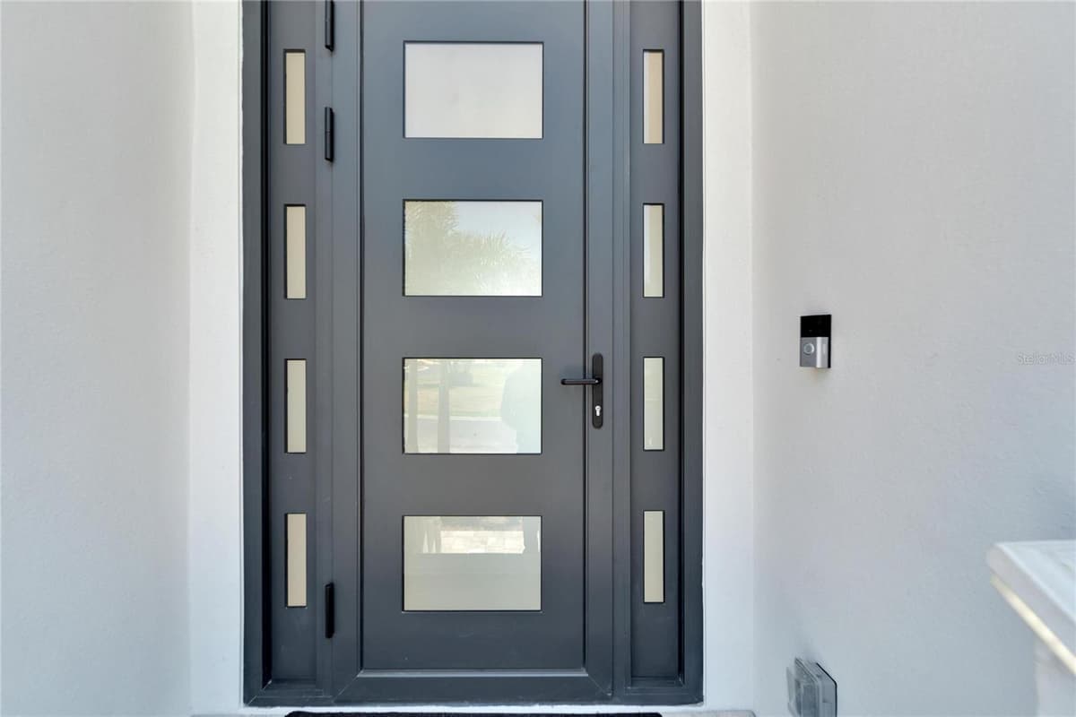 517 TREVISO DRIVE — photo 13 of 96