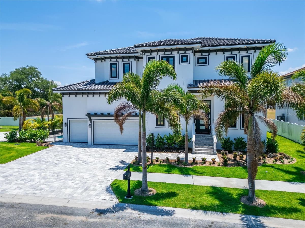 517 TREVISO DRIVE — photo 10 of 96
