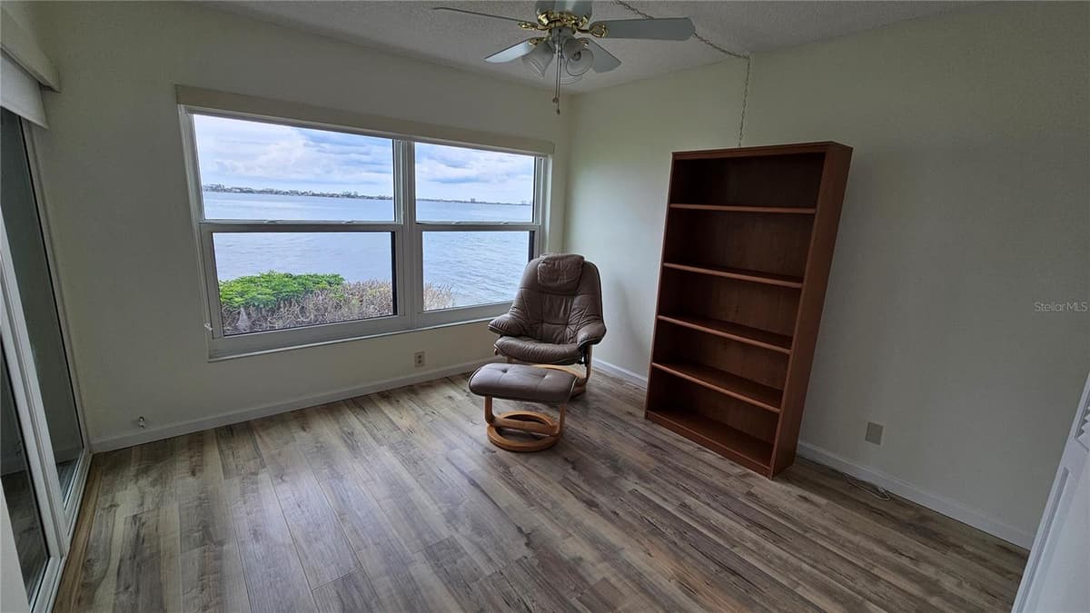 6177 SUN BOULEVARD — photo 17 of 32