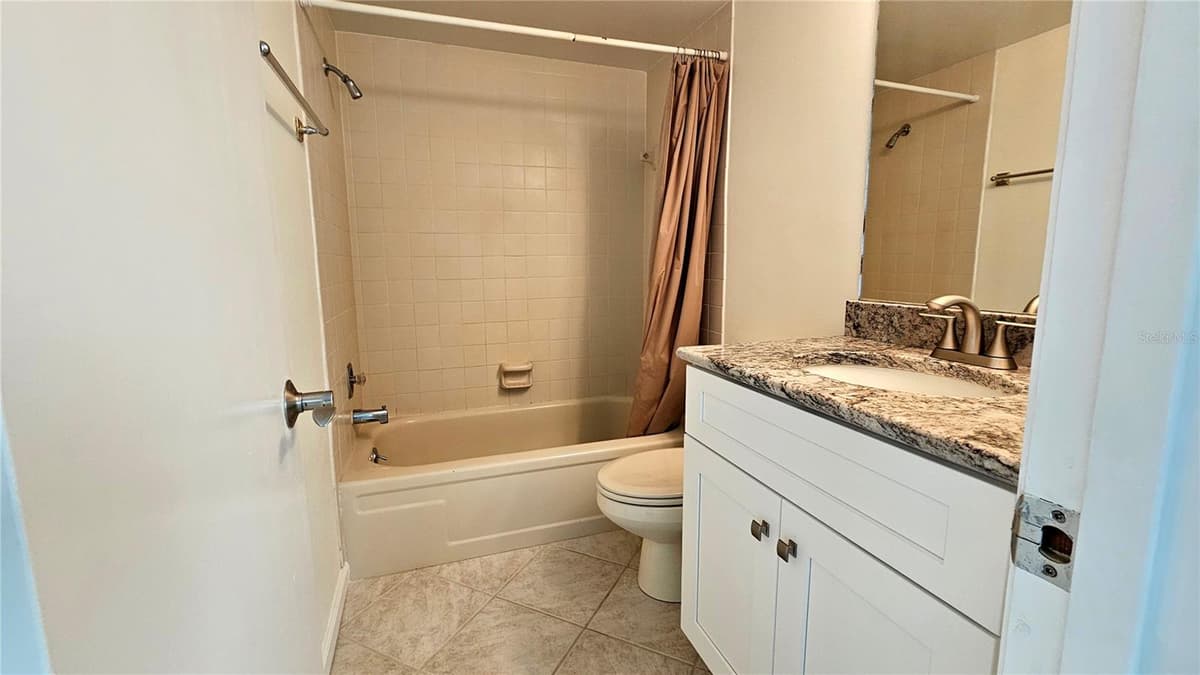 6177 SUN BOULEVARD — photo 14 of 32