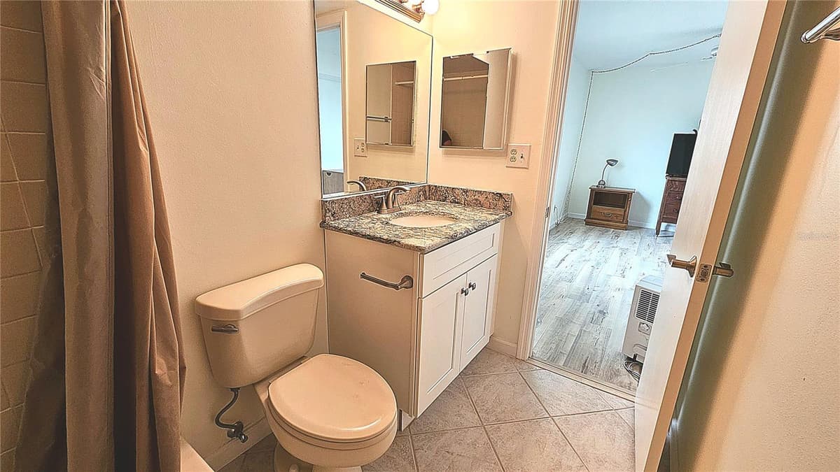 6177 SUN BOULEVARD — photo 15 of 32