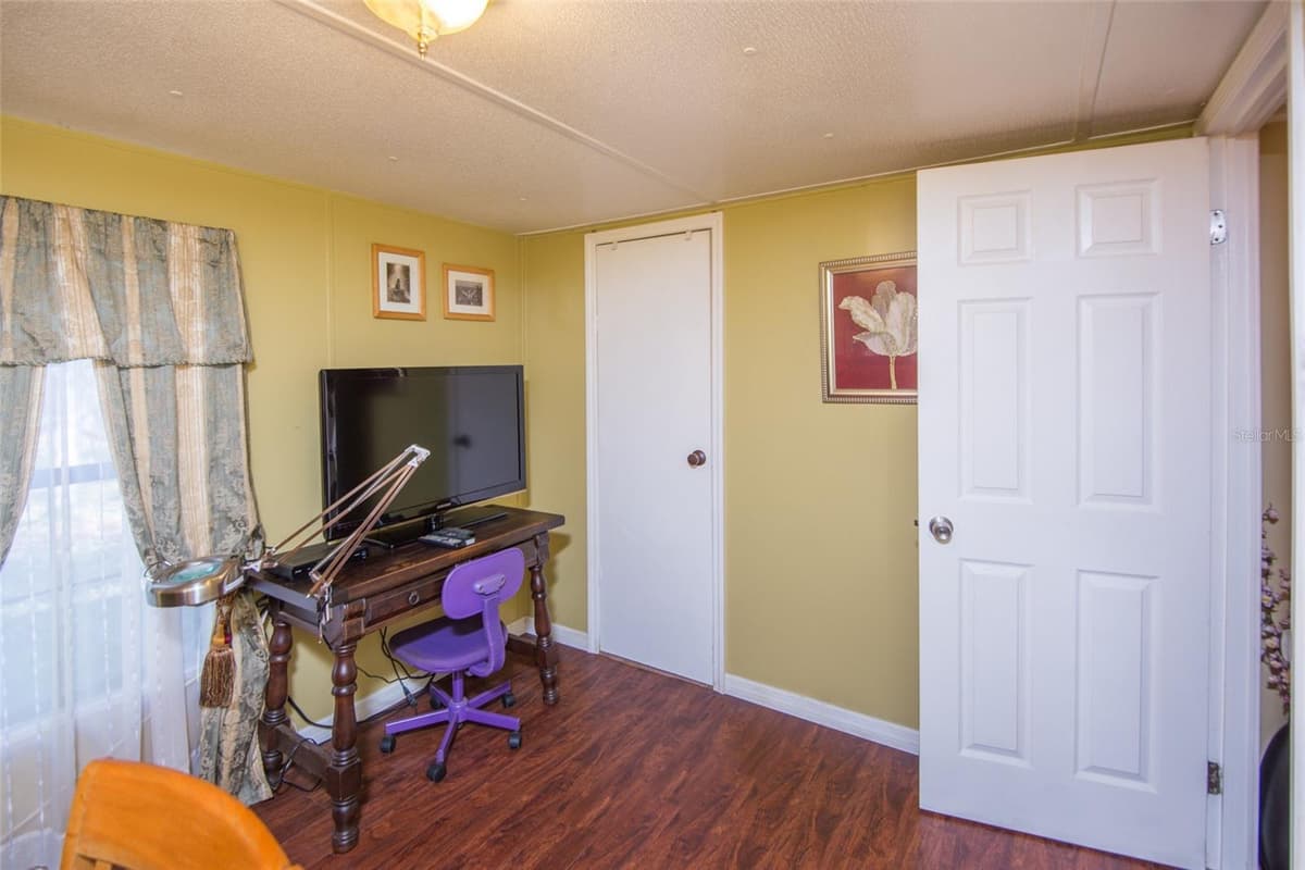 1211 CYPRESS ROAD — photo 48 of 70