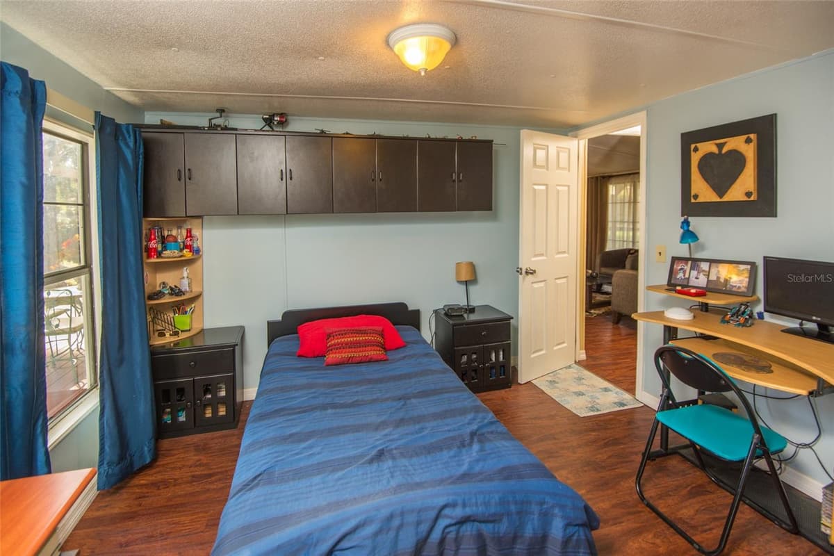 1211 CYPRESS ROAD — photo 44 of 70