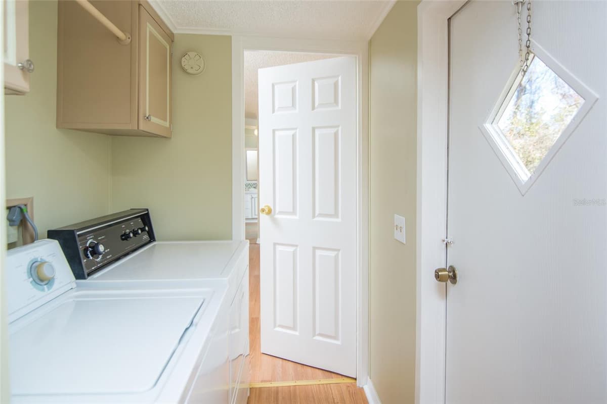 1211 CYPRESS ROAD — photo 55 of 70