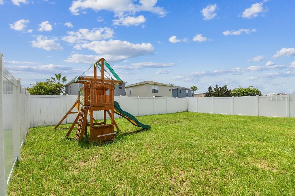 17350 GARDEN HEATH COURT — photo 23 of 27
