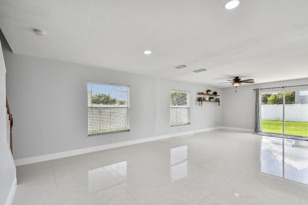 17350 GARDEN HEATH COURT — photo 5 of 27