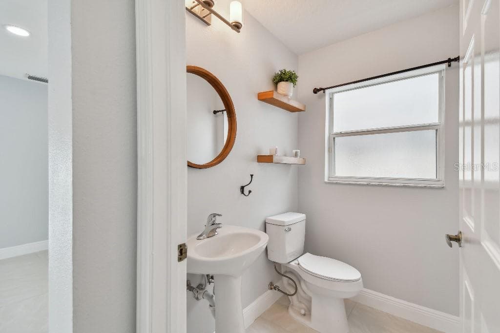 17350 GARDEN HEATH COURT — photo 11 of 27