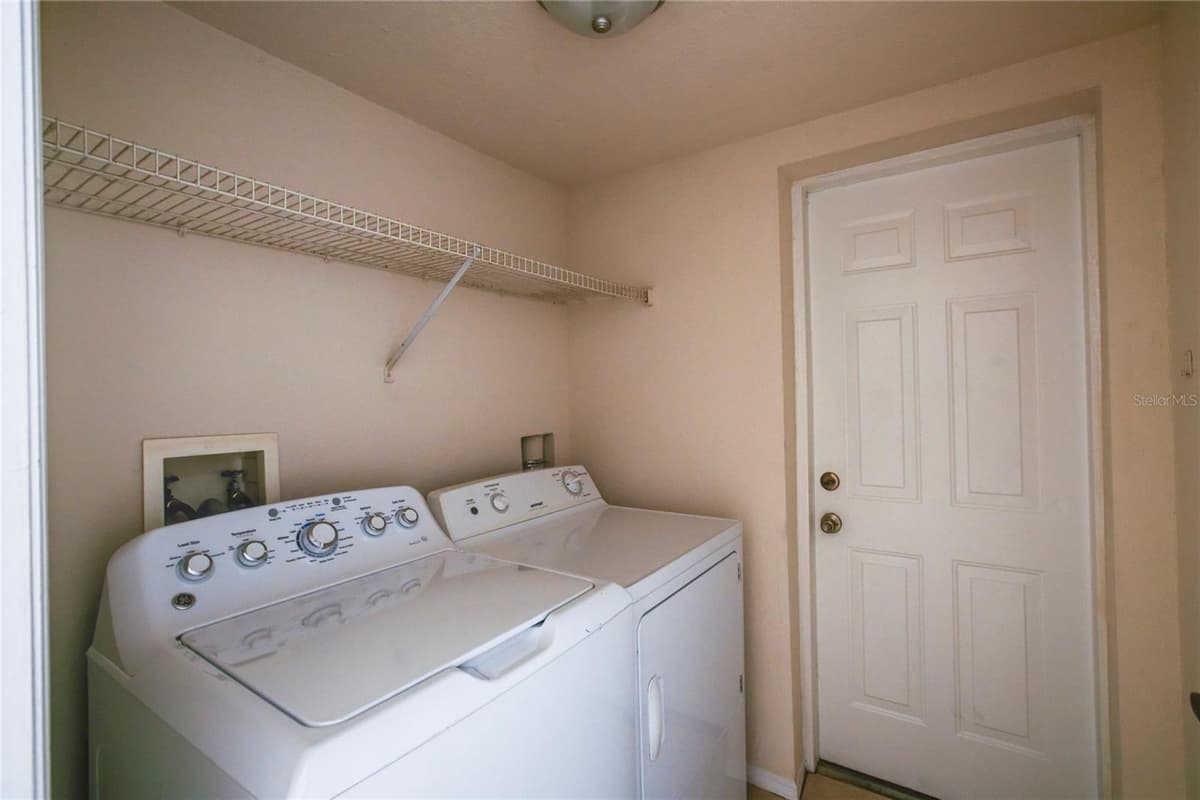 823 CAMARGO WAY — photo 6 of 20