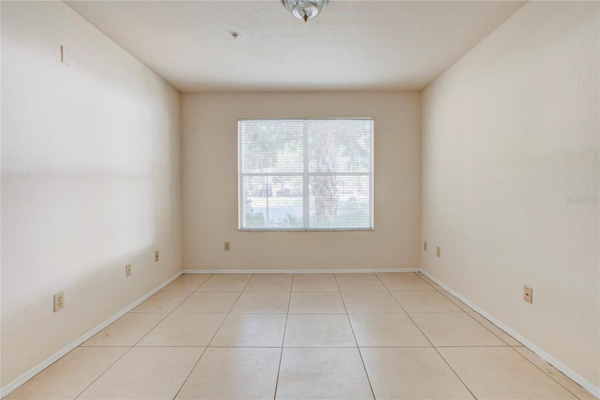 823 CAMARGO WAY — photo 9 of 20