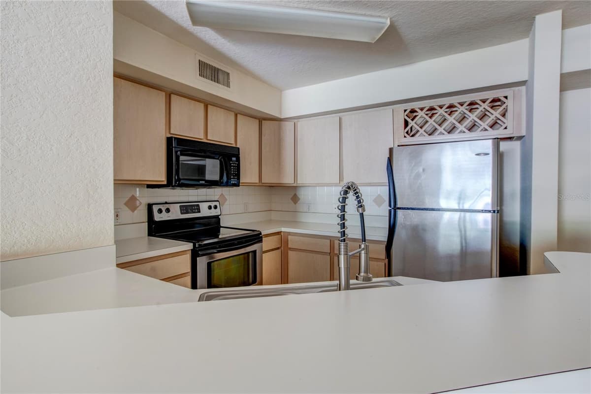 823 CAMARGO WAY — photo 5 of 20