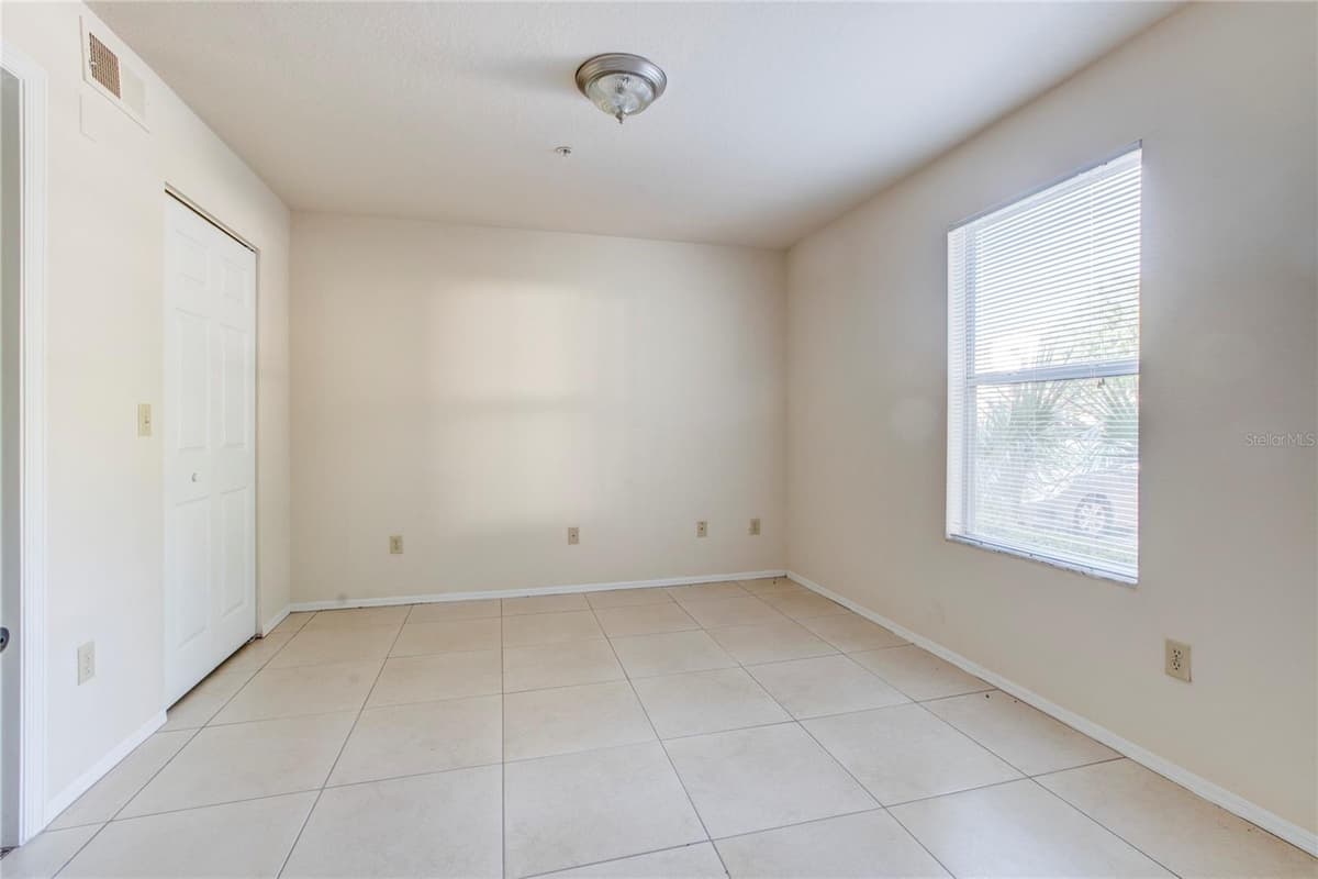 823 CAMARGO WAY — photo 14 of 20