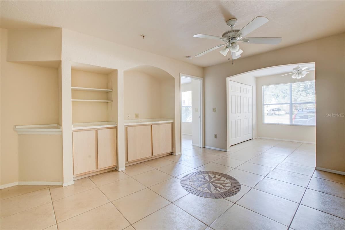 823 CAMARGO WAY — photo 10 of 20