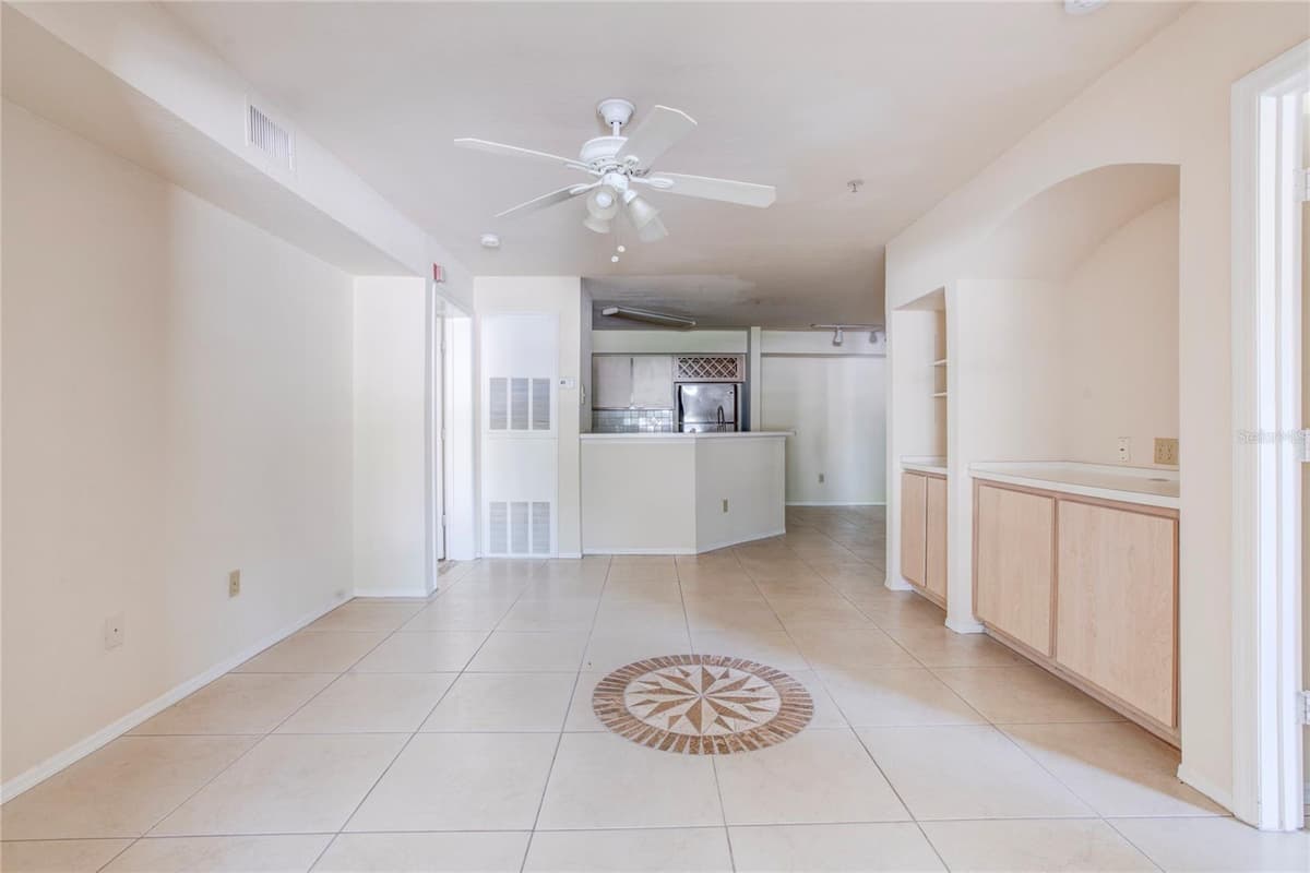 823 CAMARGO WAY — photo 12 of 20