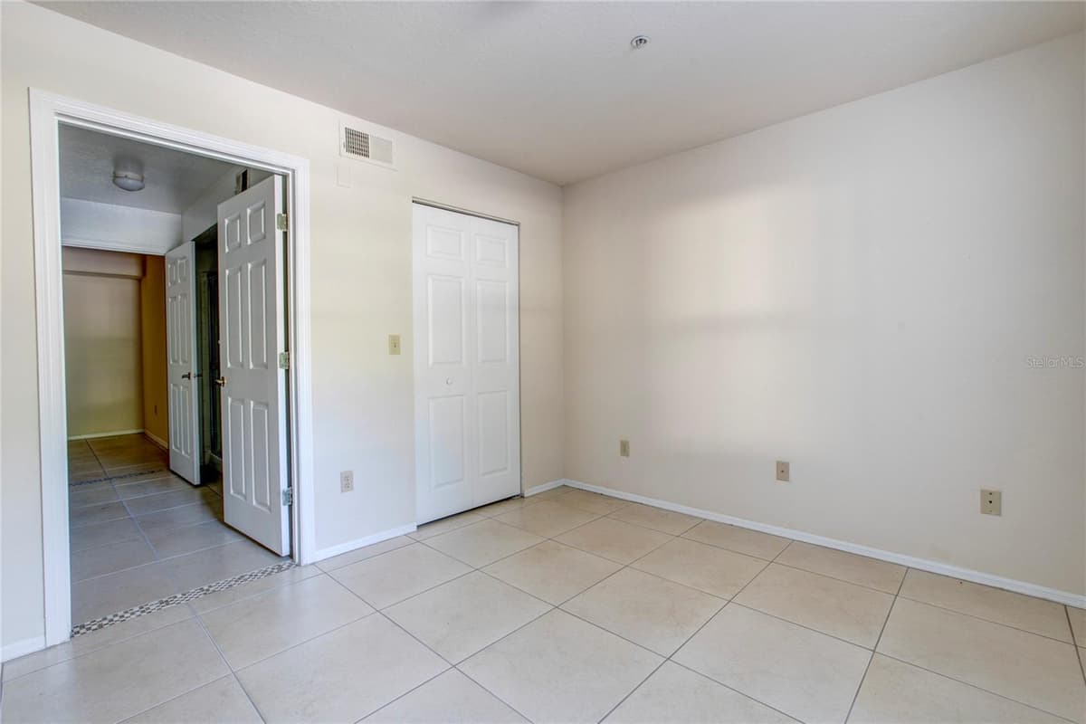 823 CAMARGO WAY — photo 15 of 20