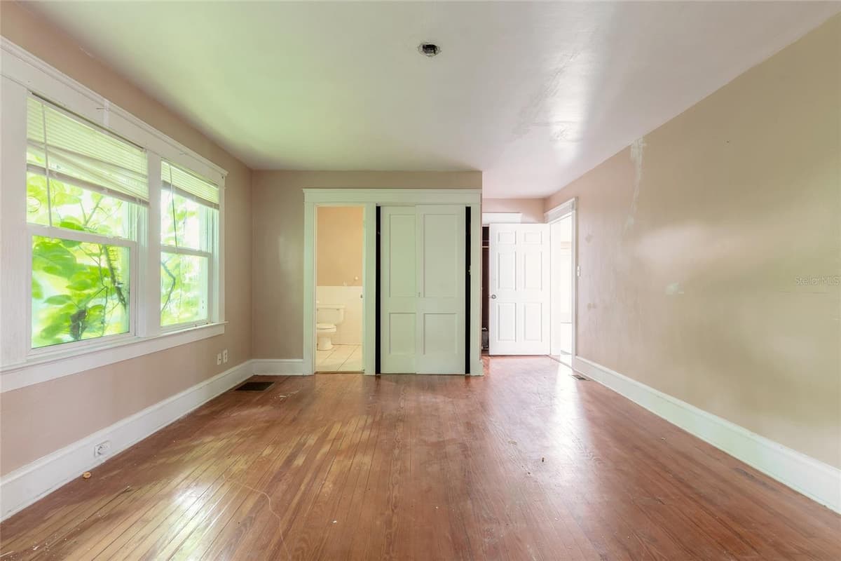 724 OLEANDER AVENUE — photo 24 of 58
